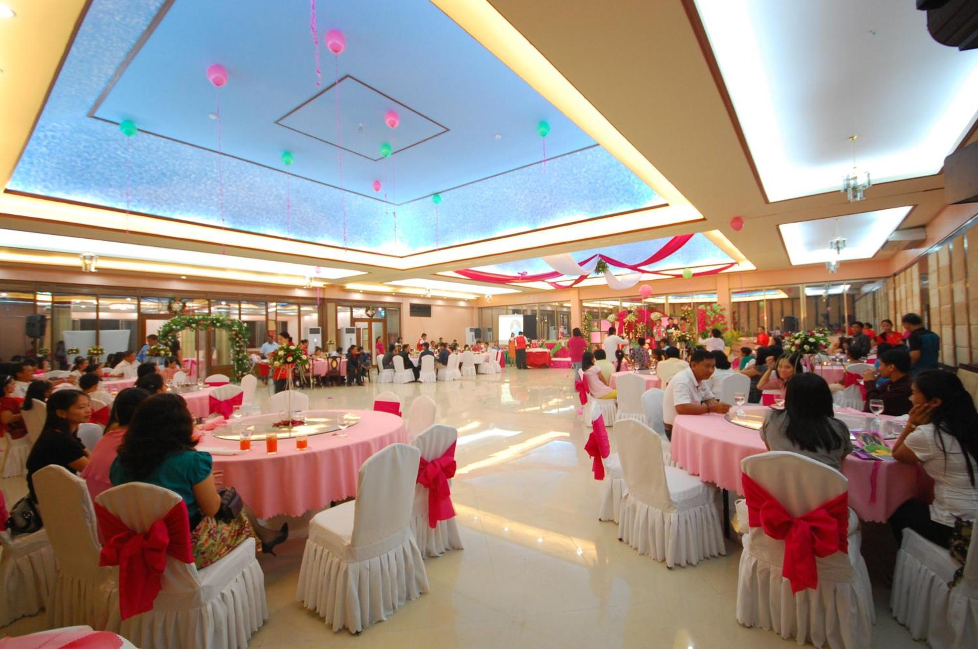 A&A Plaza Hotel Puerto Princesa Екстериор снимка