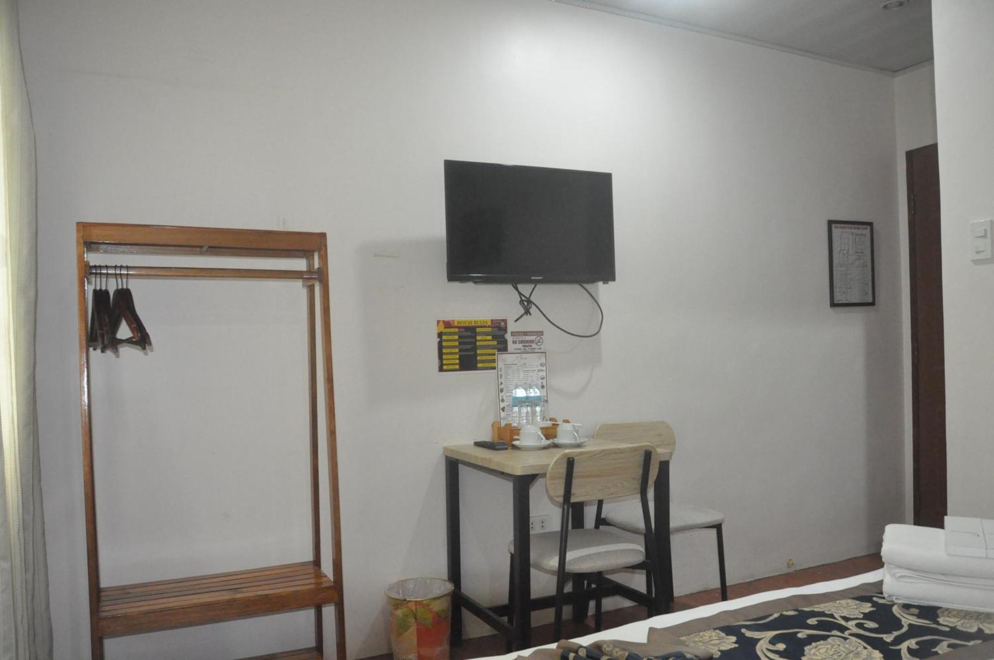 A&A Plaza Hotel Puerto Princesa Екстериор снимка