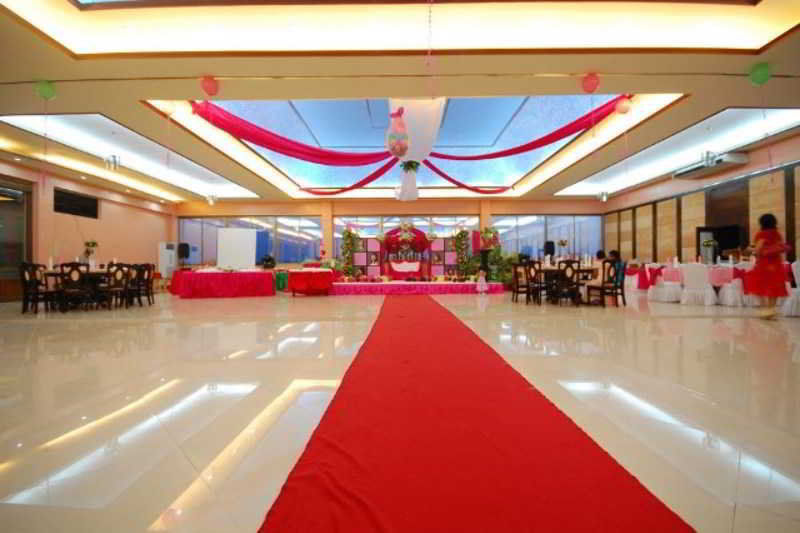 A&A Plaza Hotel Puerto Princesa Екстериор снимка